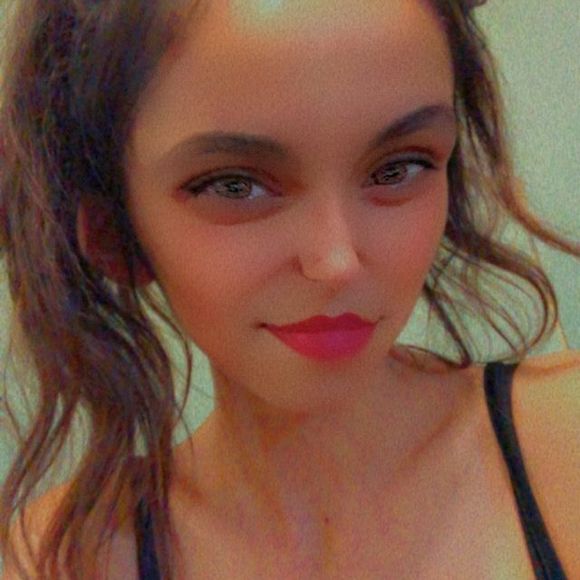 Meet your Posher, Jayde - Picture 1 of 1